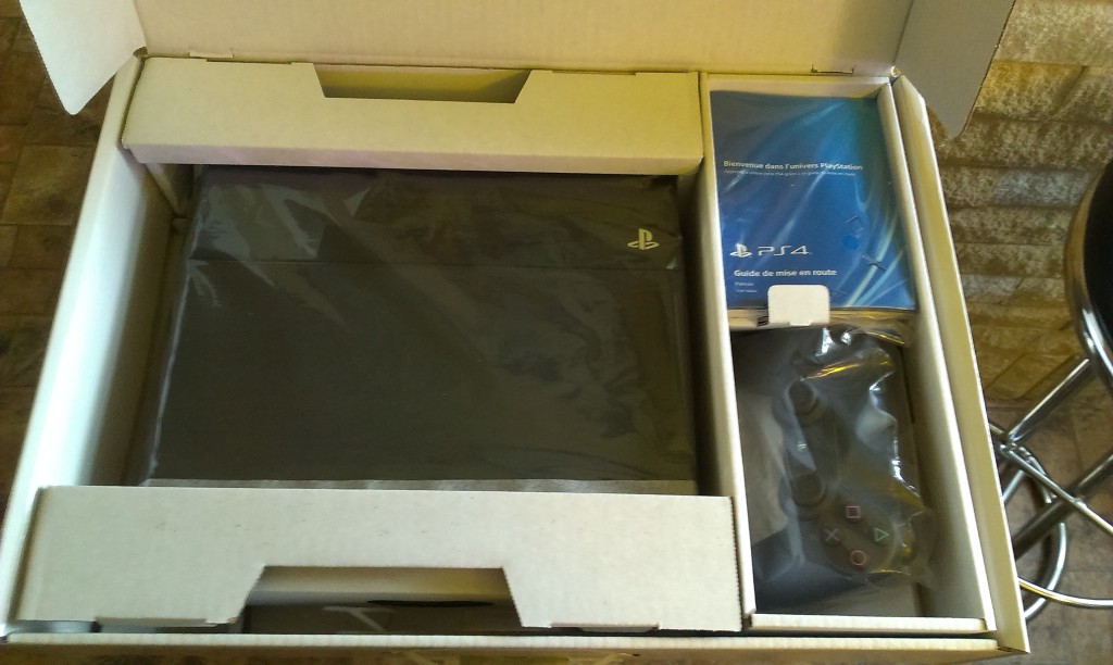 PS4 Inside the Box